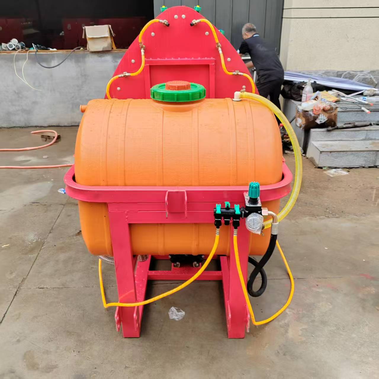 トラクター搭載噴霧器　ミスト噴霧　搭載ミストブロワー　果樹園 - Orchard Sprayer Tractor のレビューと価格