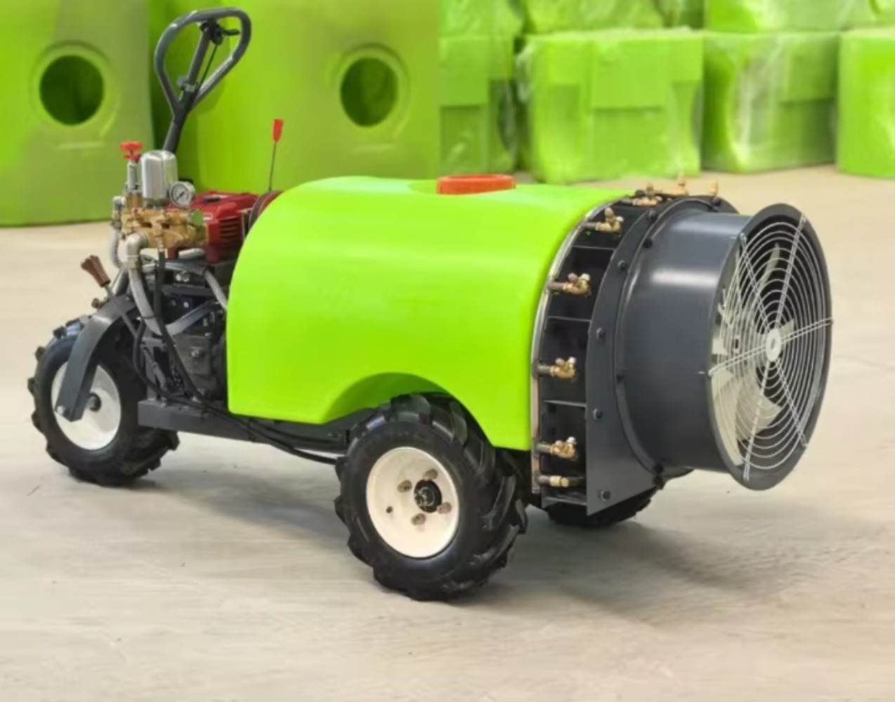 自走式空気圧噴霧トラクター 果樹園 農業用トラクター 農薬散 - Orchard Sprayer Tractor のレビューと価格