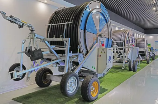 IoTコアモーターとポンプを搭載した金属製農業用スプリンクラ - Farming Pump For Agriculture のレビューと価格